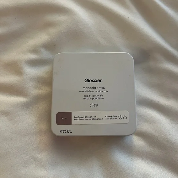 Make Up Bundle - Picture 8 of 12